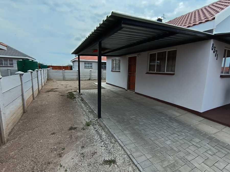 2 Bedroom Property for Sale in Freedom Park North West